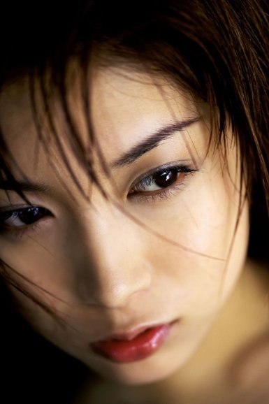 华体网页版登录界面:老夫子的大招捆不住谁?韩信勉强,关羽还行,而她就算在大招里面也能逃走